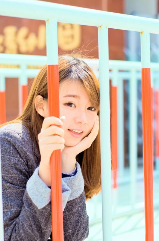 街拍甜美可爱美女高清迷人写真