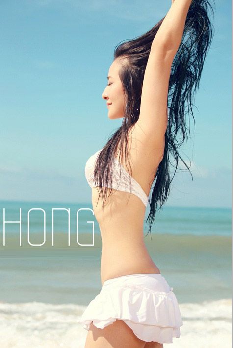 海南萌妹子比基尼海滩性感写真