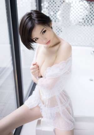 性感透视装美女浴室撩人高清写真