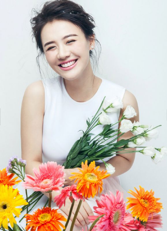 马思纯白色短裙唯美写真大片