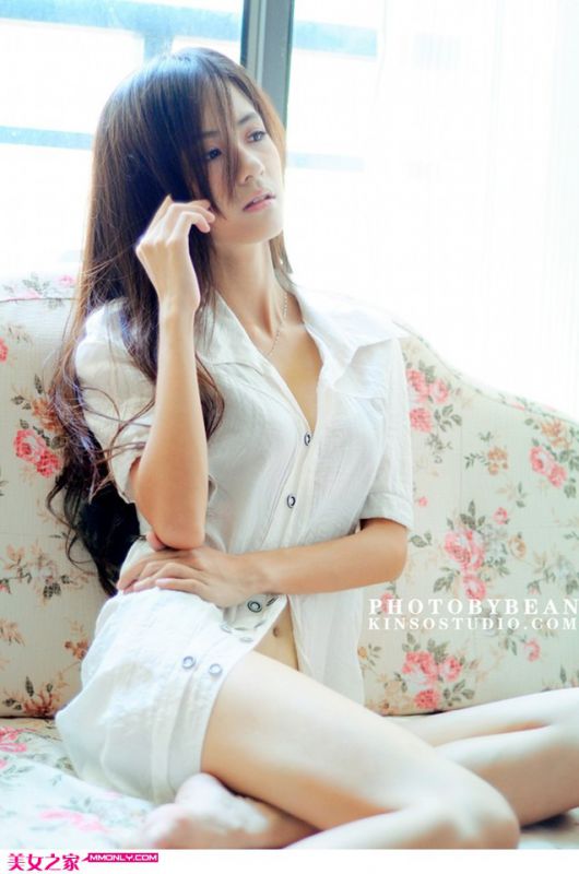 妩媚美女秀美臀美腿演绎衬衫诱惑