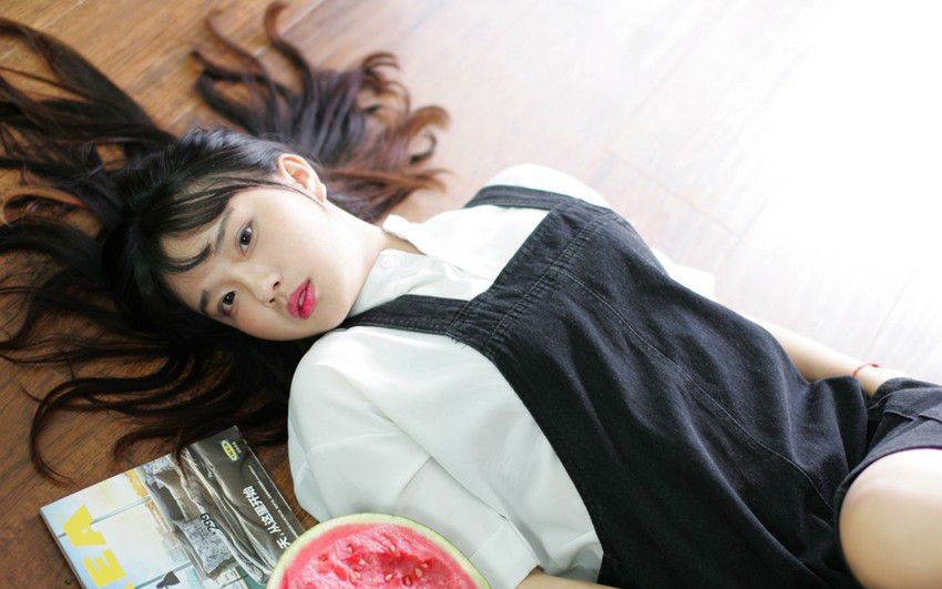 清纯长发美眉高清写照