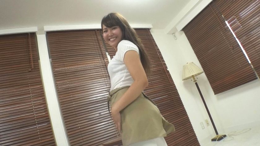 咖啡厅工作的女孩番号324SRTD0052