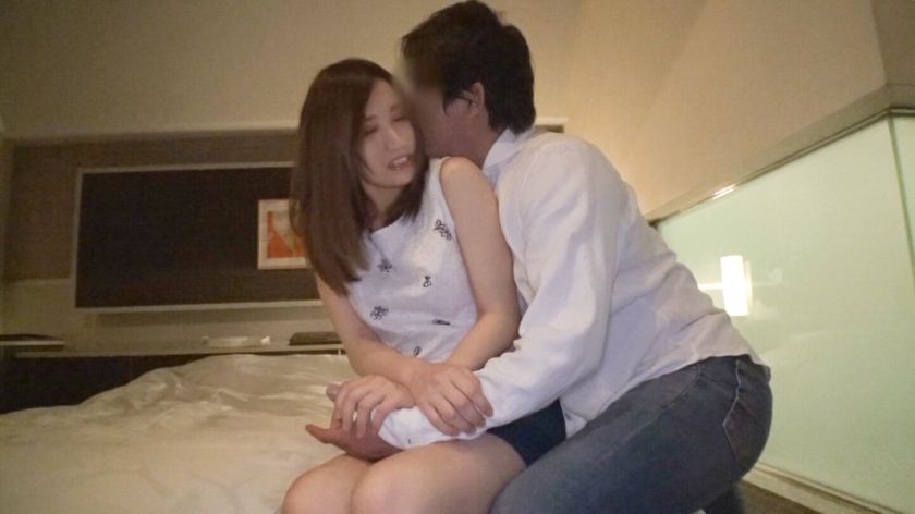 长发美女首次拍AV番号SIRO3097