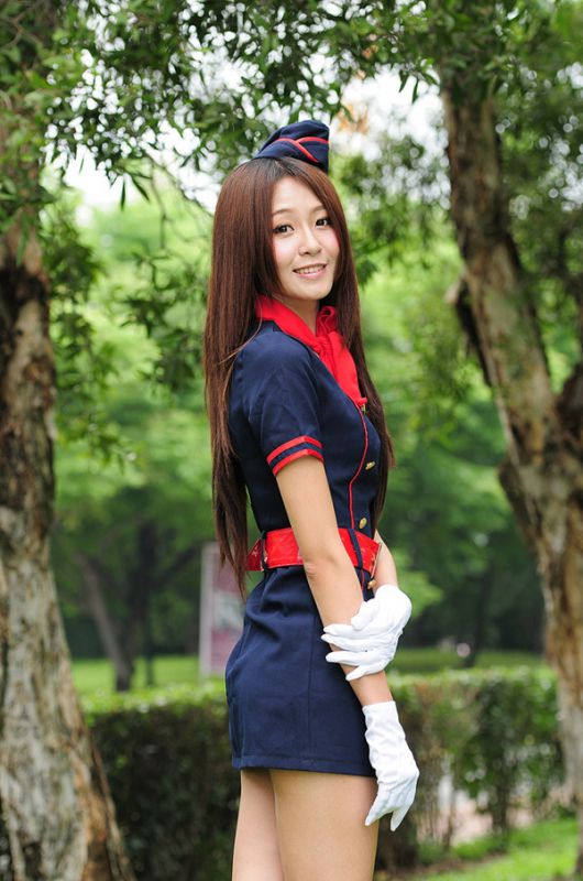 空姐制服美女秀长腿高清写真