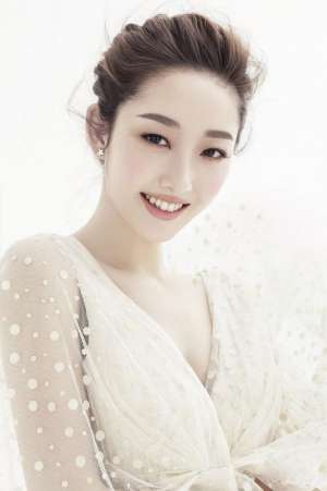 甜美白纱美女蒋梦婕高清写真