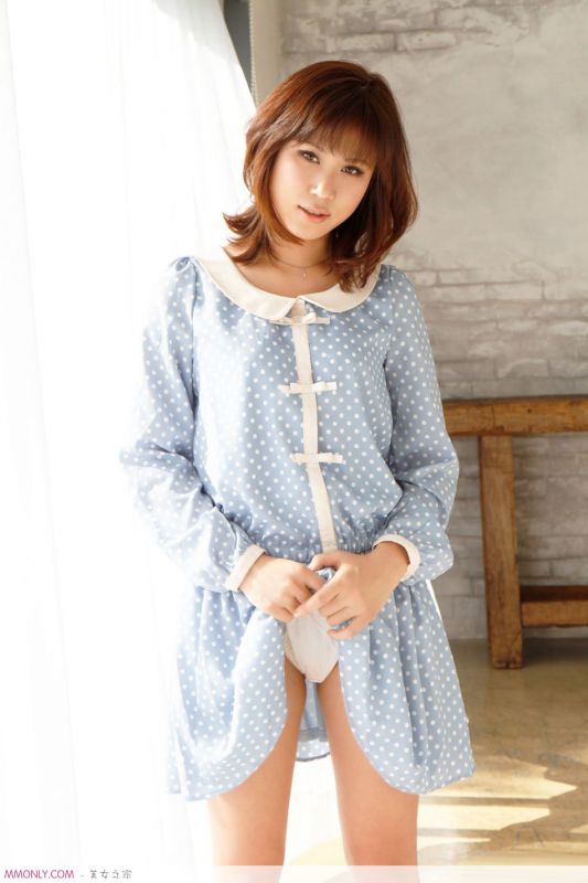 性感白色内衣美女私房诱惑写真