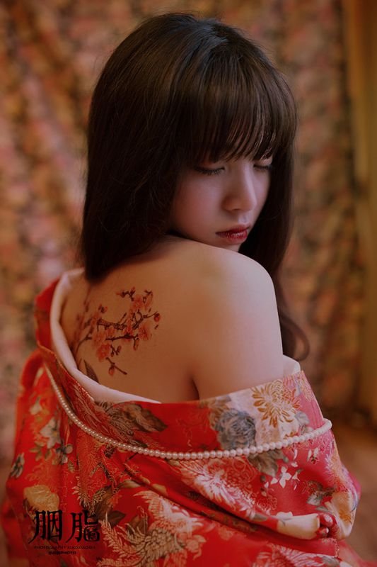 古装美女私房露美背高清写真