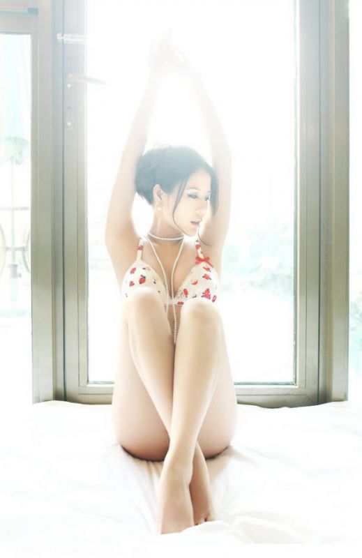 性感美女秀美臀美腿极致湿身诱惑