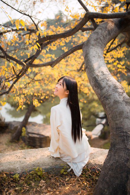 清纯美女宋伊人球场高清写真照