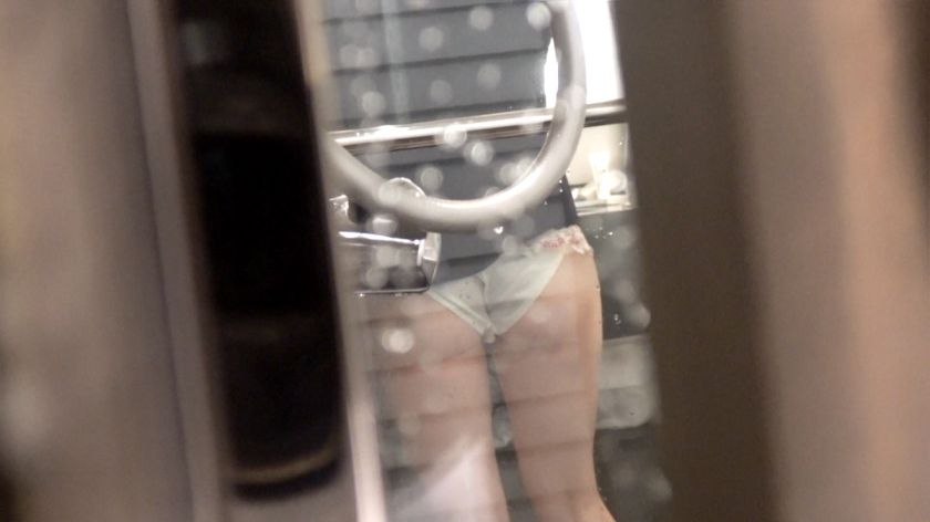 网吧女服务员番号300MIUM043
