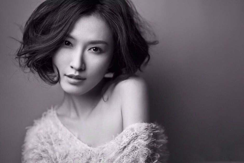 短发美女徐洁儿黑白高清写真