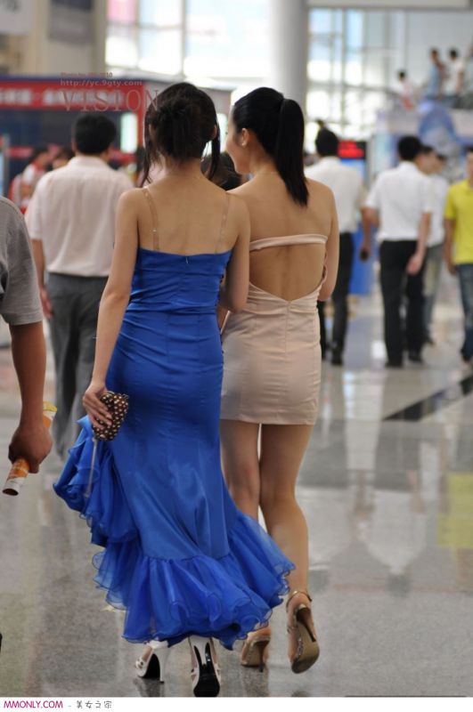 性感高跟露背裙美女高清写真
