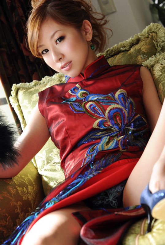 日本性感旗袍美女私房秀美腿写真