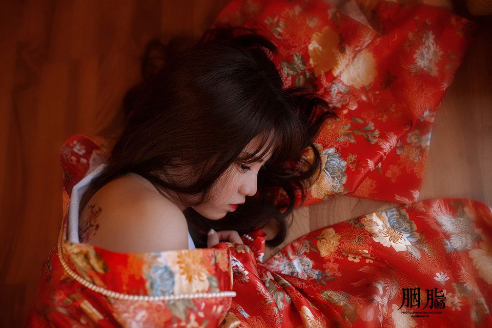 古装美女私房露美背高清写真