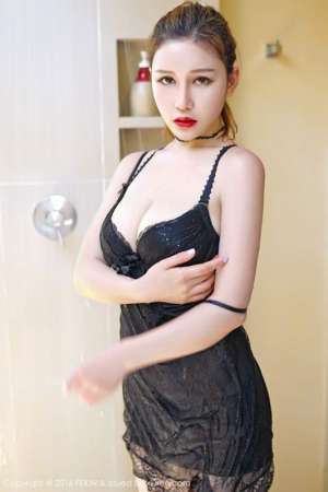 嗲囡囡惊艳美女于姬Una户外蕾丝内衣秀