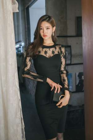 黑蕾丝长腿模特美女火辣蜂腰妖娆美胸诱惑性感图片
