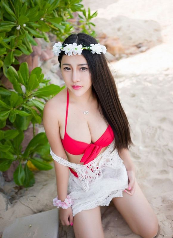 惹火娇艳美女爆乳泳装系列大胆户外娇体丰满照