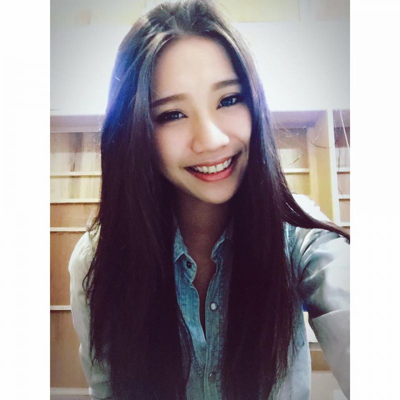 气质美女Sabrina宣萱儿甜美迷人自拍照