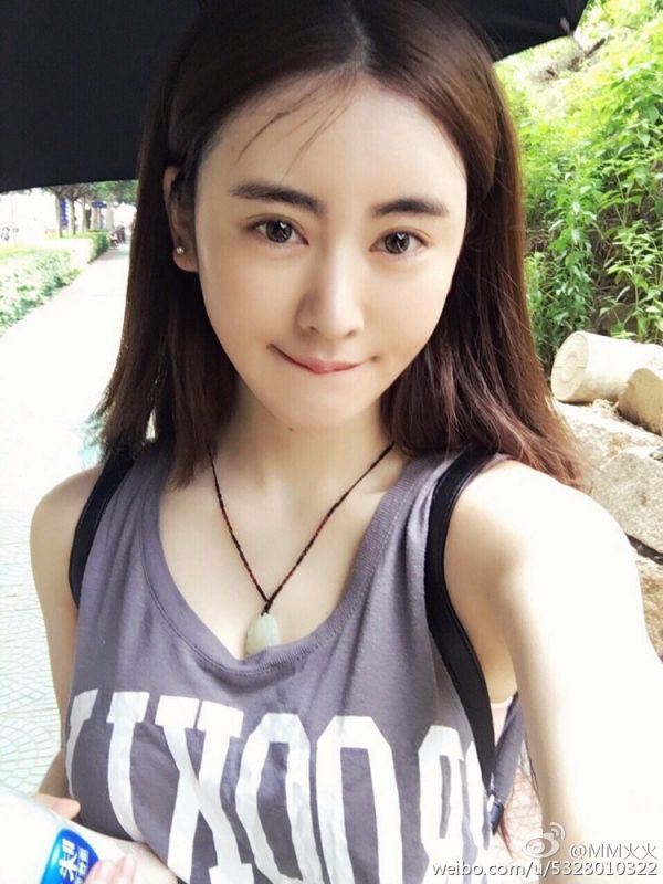 微博秒拍达人MM火火清纯自拍写真