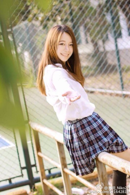 平面模特NIKO小hh(吴h)微博养眼写真图片