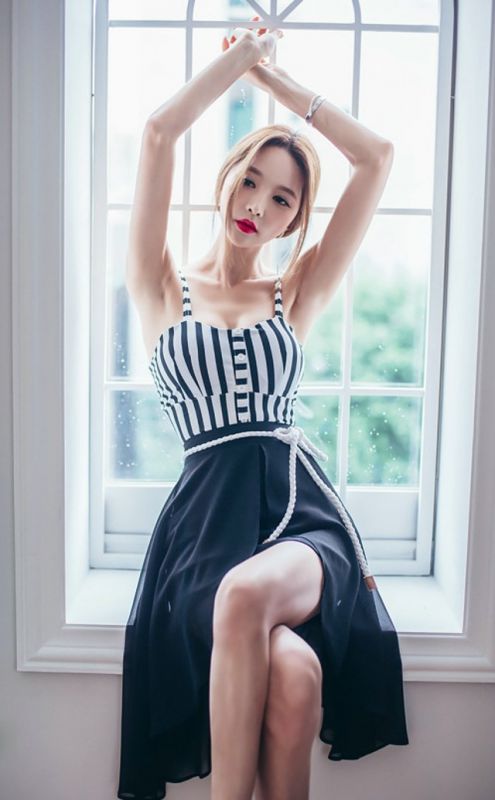淑女黑色条纹连衣裙优雅性感美女美艳动人摄影艺术图片