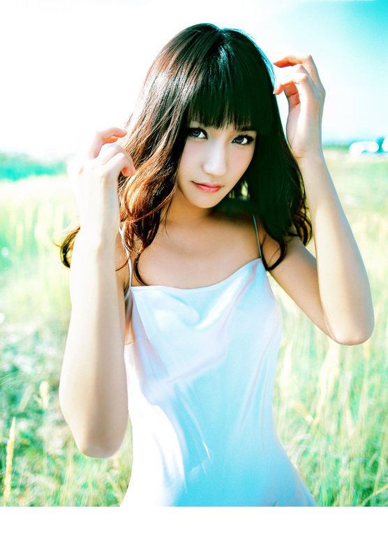 韩雨芹唯美迷人户外高清写真