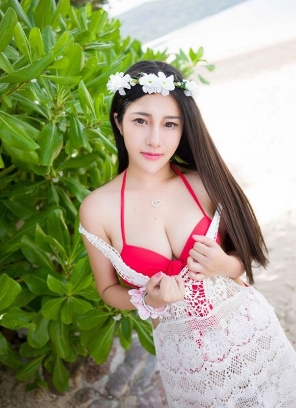 惹火娇艳美女爆乳泳装系列大胆户外娇体丰满照