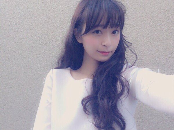 日本模特美女早川实季清纯自拍写真