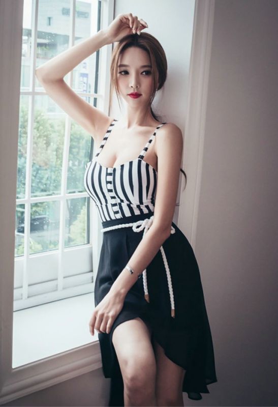 淑女黑色条纹连衣裙优雅性感美女美艳动人摄影艺术图片