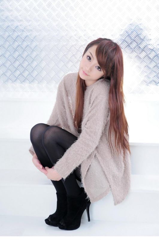 甜美黑丝美腿美女私房高清写真