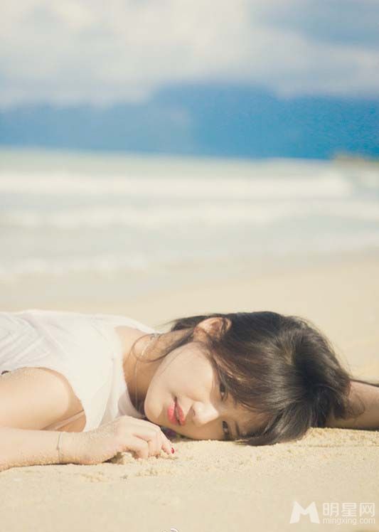 马思纯微博晒清纯甜美照