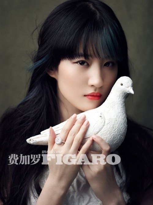 刘亦菲性感红唇迷人高清写真