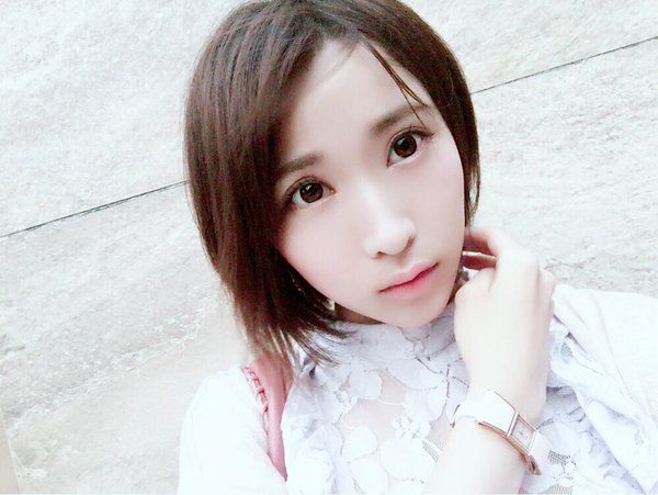 日本短发美女桐生美希自拍写真图片