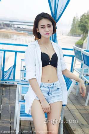 秀人网内地模特娜娜baby比基尼写真图片