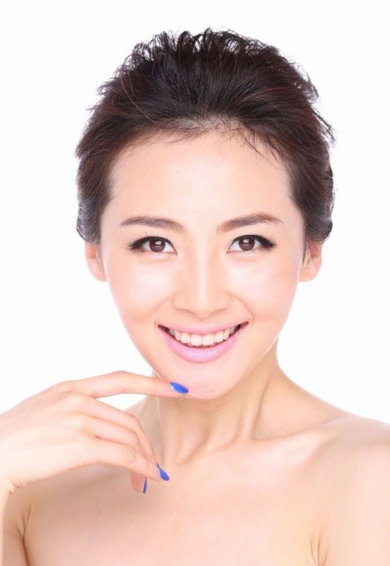 妩媚时尚女星路晨高清写真