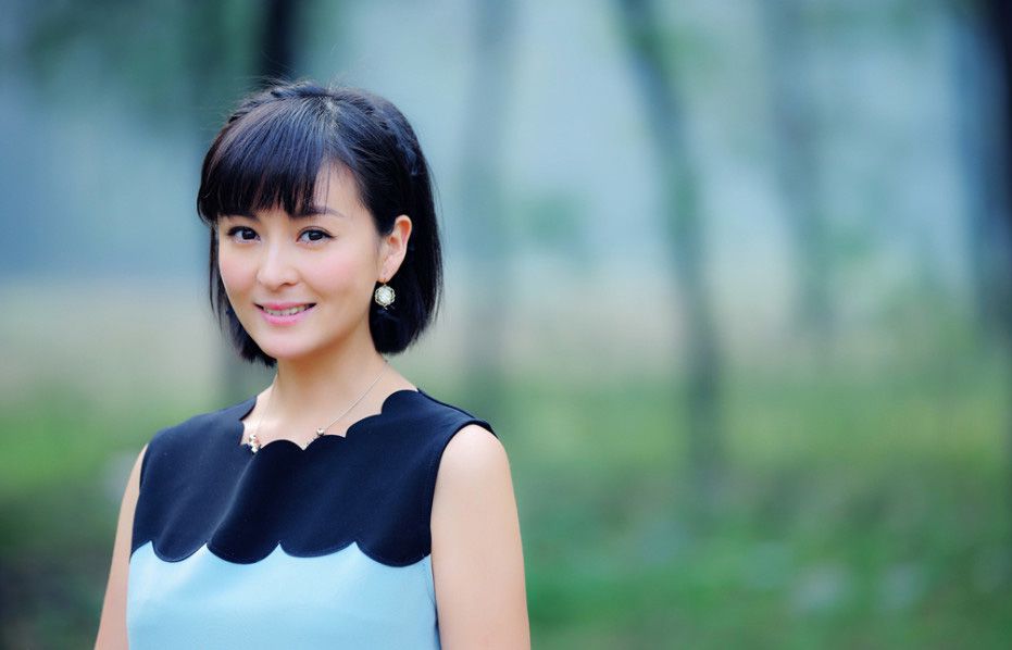 小清新美女戴娇倩户外写真