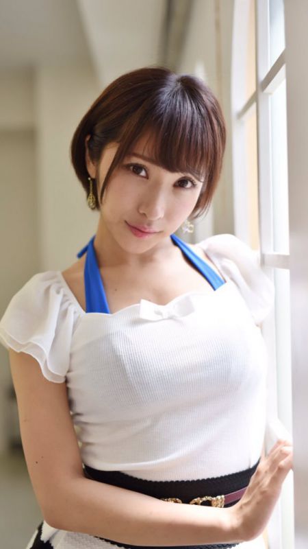 日本短发美女桐生美希自拍写真图片