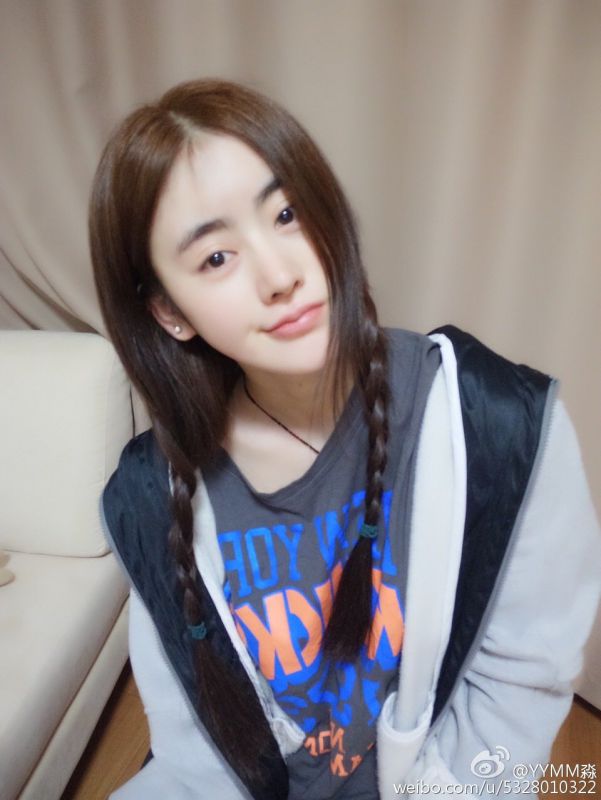微博秒拍达人MM火火清纯自拍写真