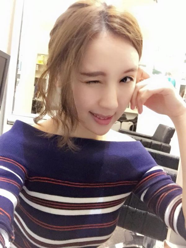 中国性感女神Yuyu Wei高清自拍大片