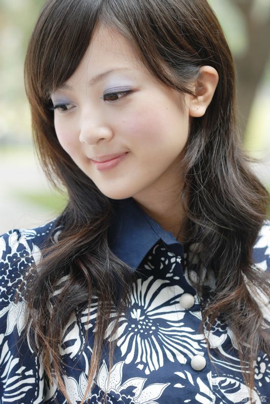 台湾网络美女果子MM张凯洁清纯摄影写真