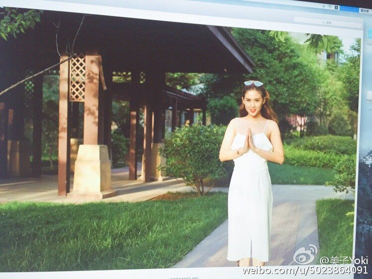 漂亮美眉美子Yoki微博私拍写真图片
