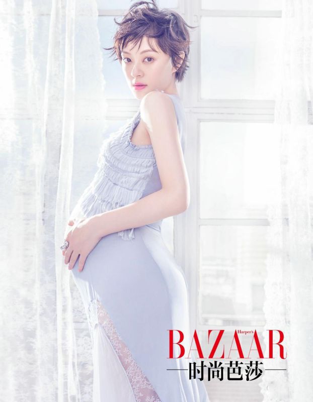 孙俪甜美短裙迷人写真