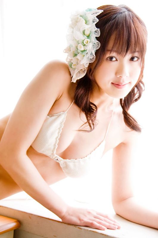 日本可爱美胸美女私房诱人写真
