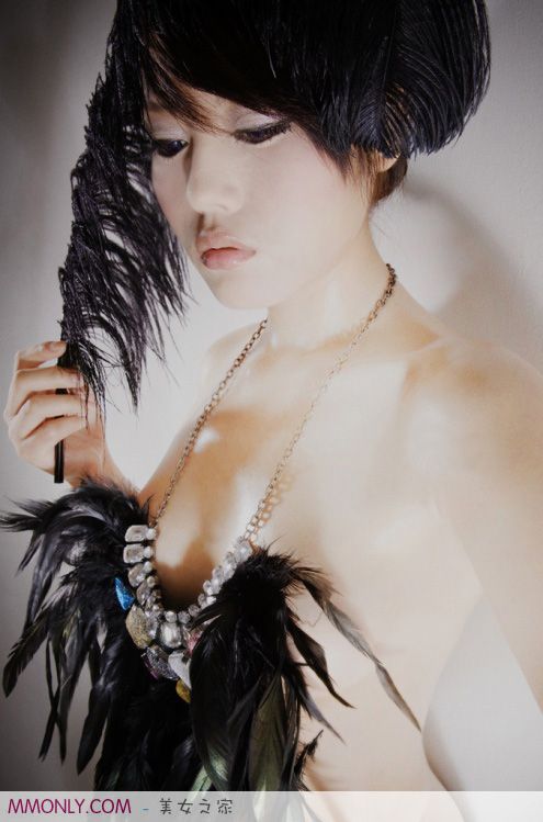 性感酥胸美女私房诱人高清写真