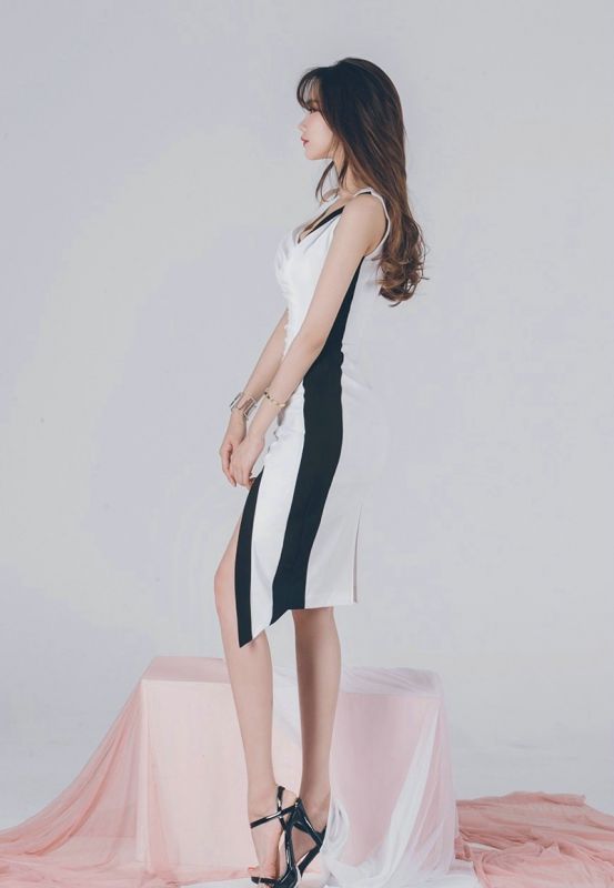 婀娜多姿韩国美女图片高清翘臀美女性感写真