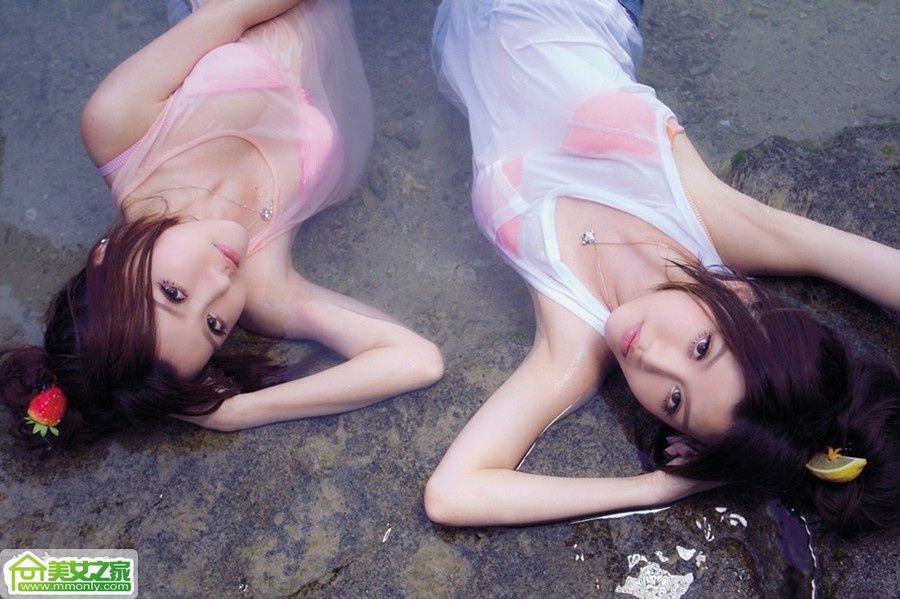 美少女By2海边湿身诱人写真