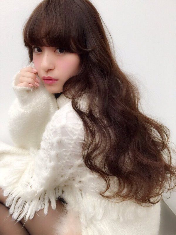 日本模特美女早川实季清纯自拍写真