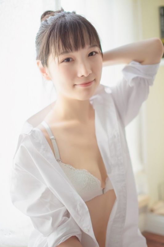 丸子头清纯美女爆乳诱人风骚私房美女图片