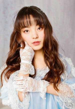 清纯蕾丝公主美女安静柔美私房艺术写真